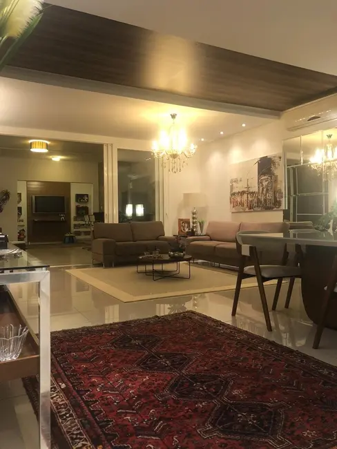 Foto 5 de Casa de Condomínio com 4 quartos à venda, 350m2 em Taubate - SP