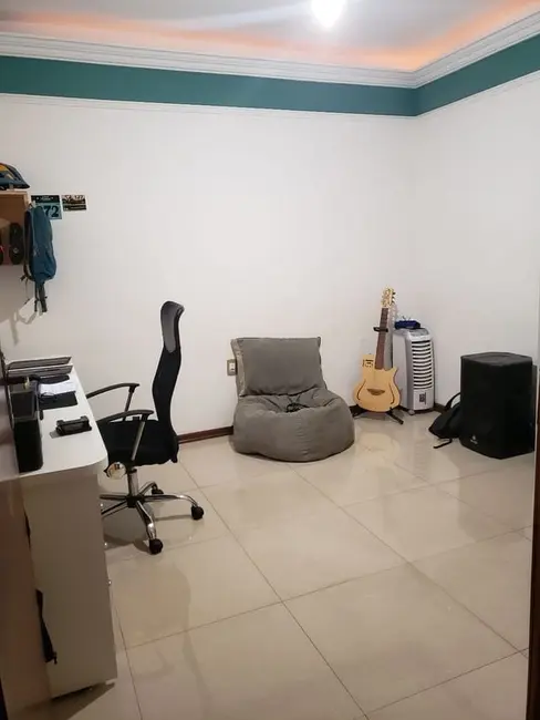 Foto 8 de Casa com 3 quartos à venda, 230m2 em Vila São José, Taubate - SP