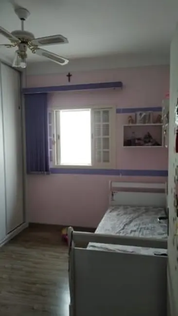 Foto 5 de Sobrado com 4 quartos à venda, 202m2 em Tremembe - SP