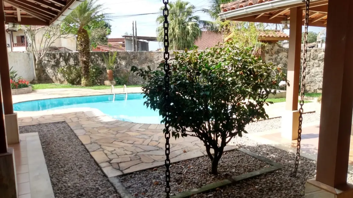 Foto 2 de Casa com 2 quartos à venda, 416m2 em Ubatuba - SP