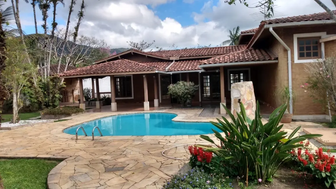 Foto 6 de Casa com 2 quartos à venda, 416m2 em Ubatuba - SP