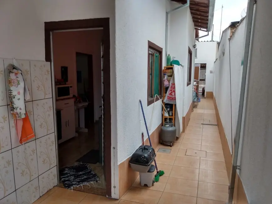 Foto 4 de Casa com 2 quartos à venda, 150m2 em Pindamonhangaba - SP