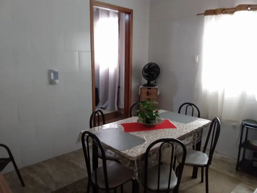 Foto 7 de Casa com 2 quartos à venda, 150m2 em Pindamonhangaba - SP