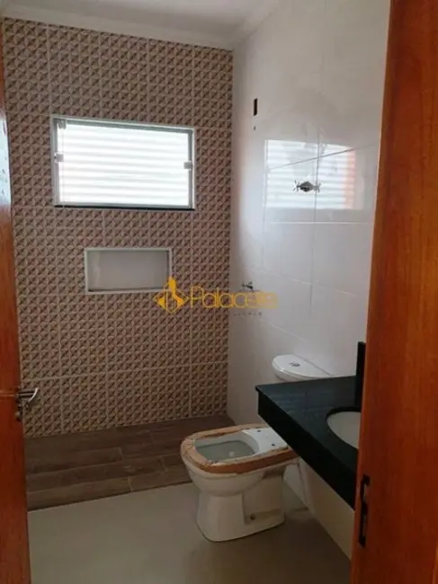 Foto 5 de Sobrado com 3 quartos à venda, 259m2 em Pindamonhangaba - SP