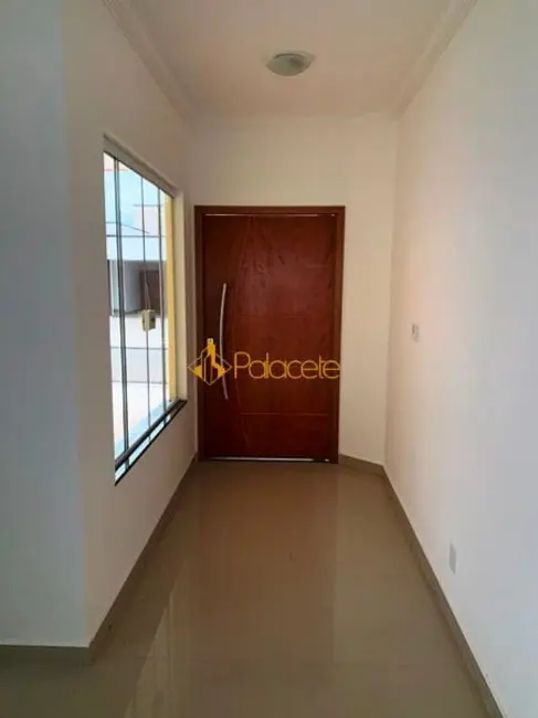 Foto 7 de Sobrado com 3 quartos à venda, 259m2 em Pindamonhangaba - SP