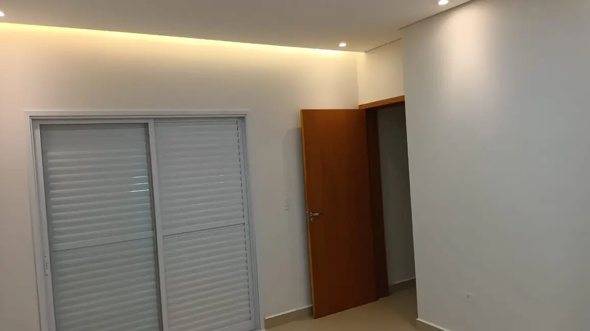 Foto 6 de Casa de Condomínio com 3 quartos à venda, 184m2 em Piracangaguá, Taubate - SP