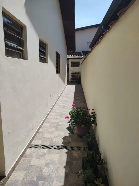 Foto 2 de Casa com 3 quartos à venda, 164m2 em Alto do Cardoso, Pindamonhangaba - SP