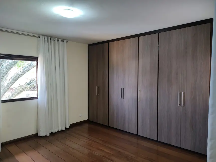 Foto 4 de Casa de Condomínio com 3 quartos à venda, 227m2 em Vila São Geraldo, Taubate - SP