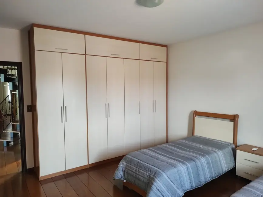 Foto 6 de Casa de Condomínio com 3 quartos à venda, 227m2 em Vila São Geraldo, Taubate - SP