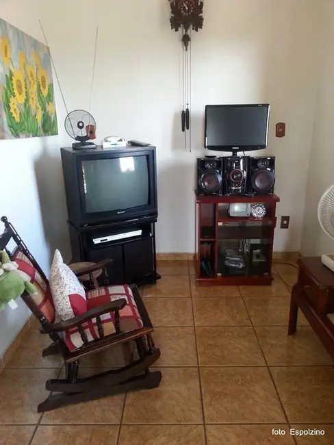 Foto 3 de Sobrado com 3 quartos à venda, 210m2 em Maria Áurea, Pindamonhangaba - SP