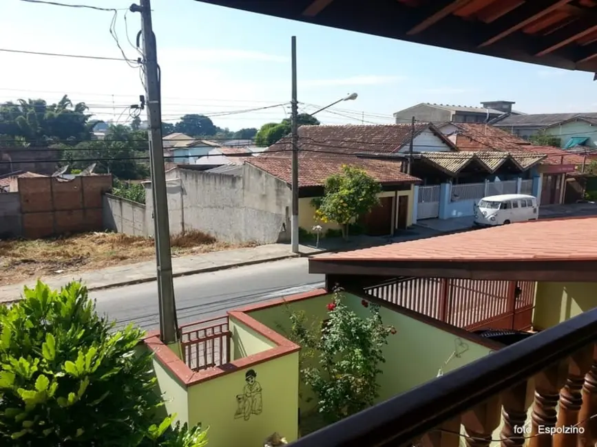 Foto 7 de Sobrado com 3 quartos à venda, 210m2 em Maria Áurea, Pindamonhangaba - SP