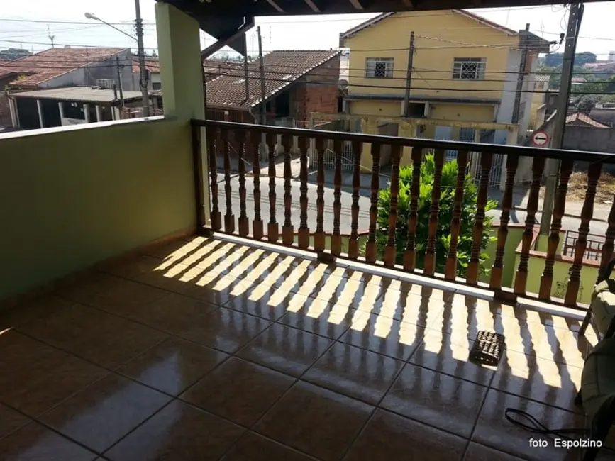 Foto 4 de Sobrado com 3 quartos à venda, 210m2 em Maria Áurea, Pindamonhangaba - SP