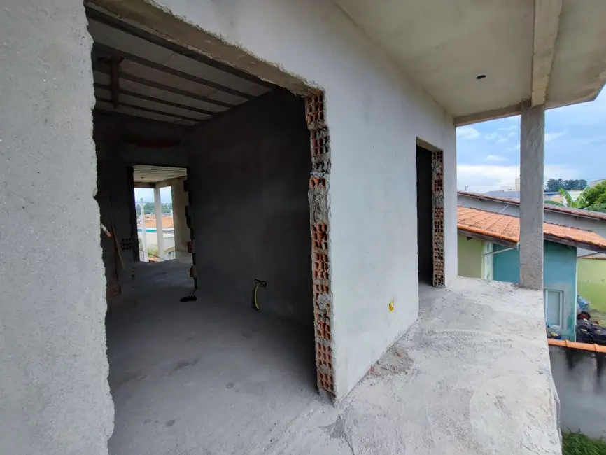 Foto 9 de Sobrado com 3 quartos à venda, 210m2 em Pindamonhangaba - SP