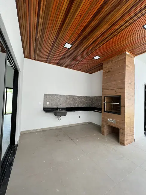 Foto 2 de Casa de Condomínio com 3 quartos à venda, 153m2 em Jardim Marlene Miranda, Taubate - SP