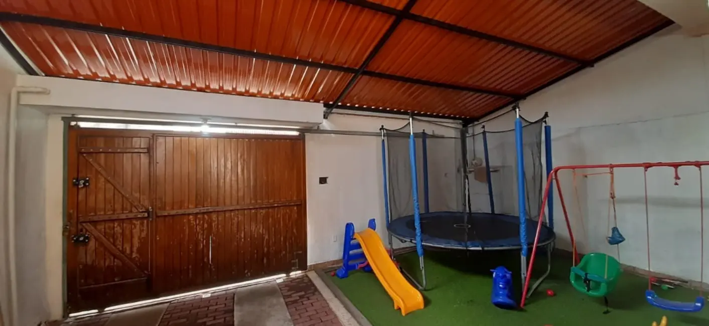 Foto 8 de Sobrado com 3 quartos à venda, 200m2 em Tremembe - SP