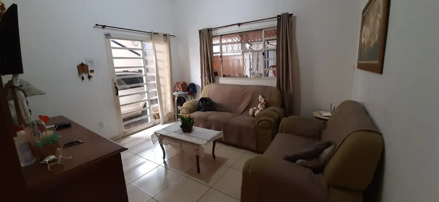 Foto 5 de Sobrado com 3 quartos à venda, 200m2 em Tremembe - SP