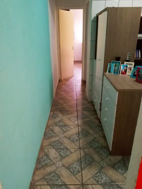 Foto 8 de Casa com 2 quartos à venda, 75m2 em Jardim Santa Tereza, Taubate - SP