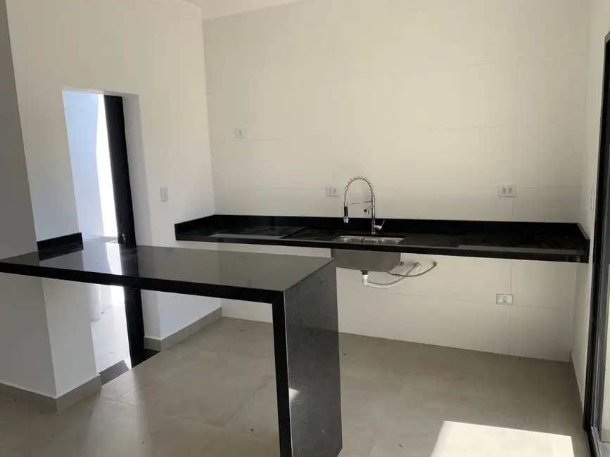 Foto 5 de Casa de Condomínio com 3 quartos à venda, 150m2 em Bairro do Grama, Cacapava - SP