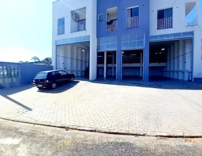 Foto 2 de Casa para alugar, 300m2 em Residencial Estoril, Taubate - SP
