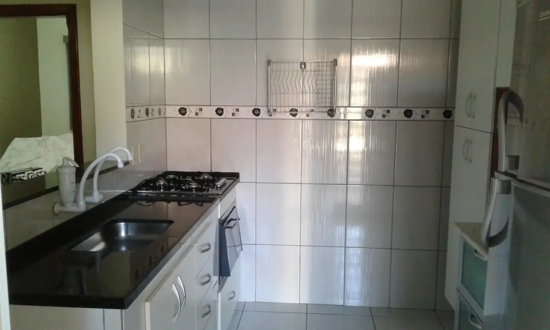 Foto 9 de Casa com 2 quartos à venda, 103m2 em Parque São Domingos, Pindamonhangaba - SP