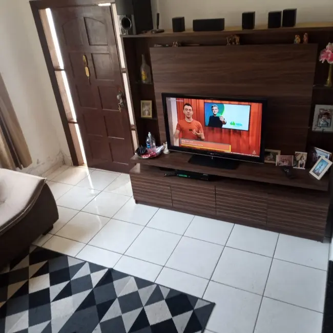 Foto 2 de Casa com 3 quartos à venda, 144m2 em Pindamonhangaba - SP