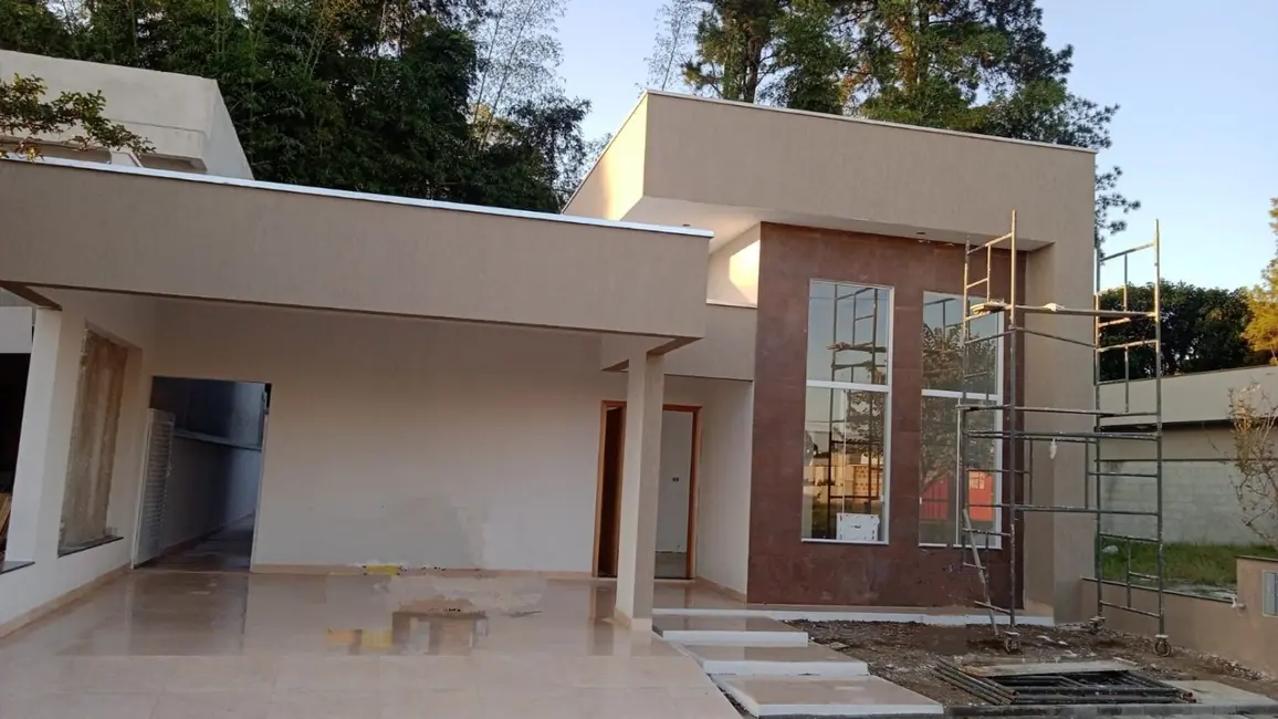 Foto 1 de Casa de Condomínio com 3 quartos à venda, 177m2 em Tremembe - SP
