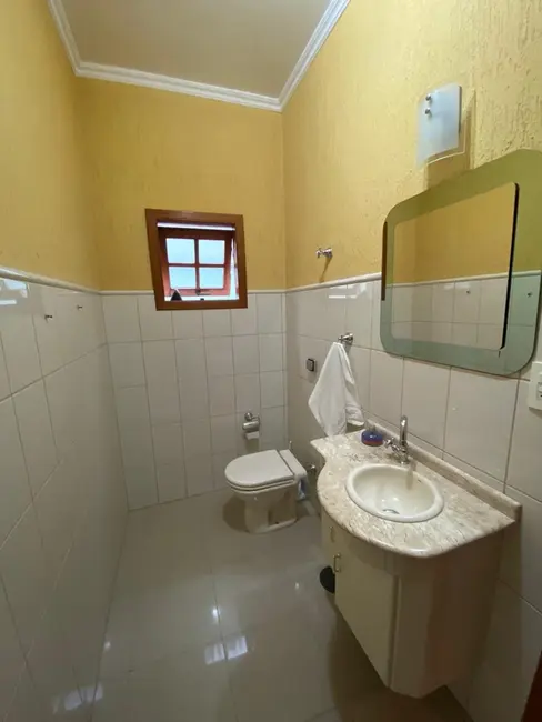 Foto 9 de Sobrado com 4 quartos à venda, 276m2 em Taubate - SP