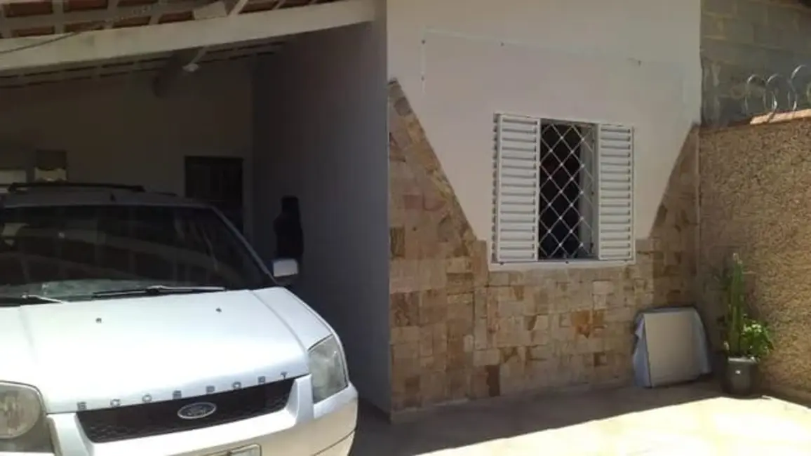 Foto 2 de Casa com 3 quartos à venda, 150m2 em Jardim Sonia Maria, Taubate - SP