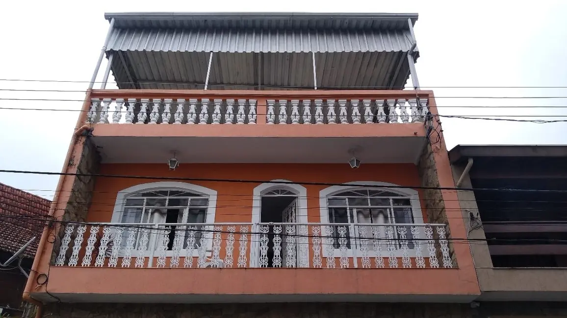 Casa com 4 quartos à venda, 147m2 em Aparecida - SP - imagem 5 Foto 5 de Casa com 4 quartos à venda, 147m2 em Aparecida - SP