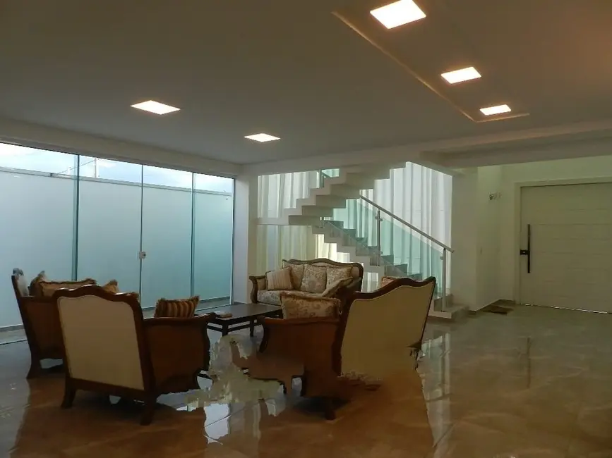 Foto 9 de Sobrado à venda em Mombaça, Pindamonhangaba - SP