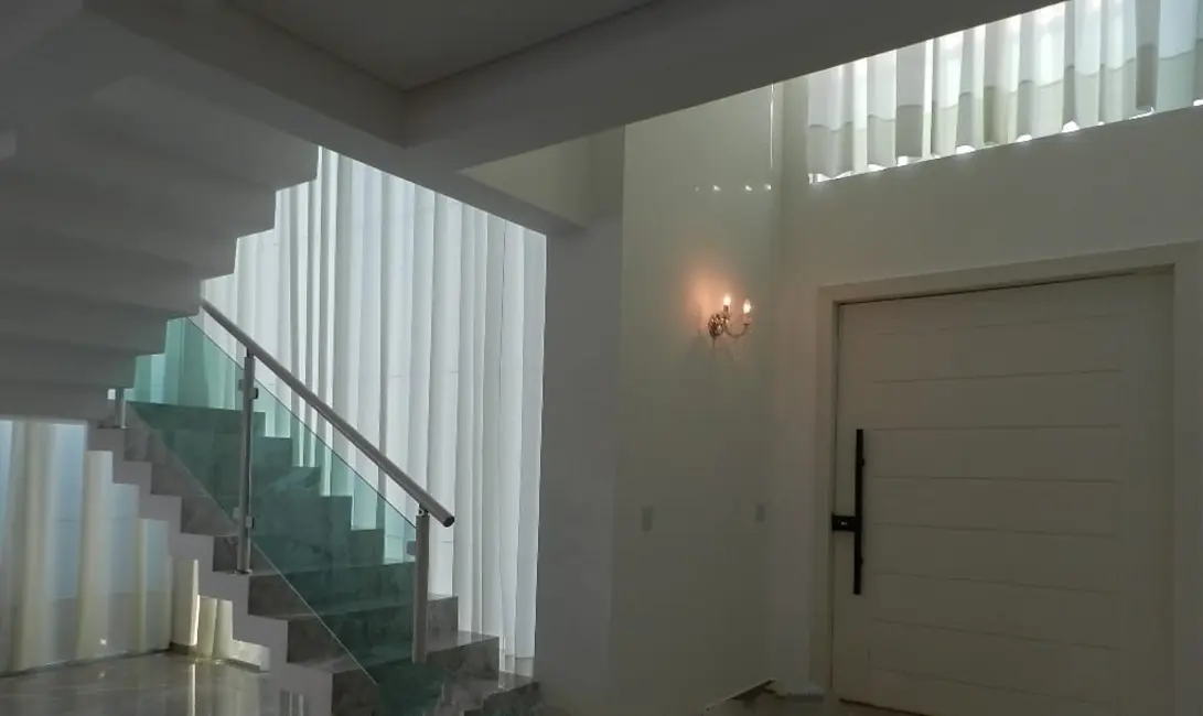 Foto 8 de Sobrado à venda em Mombaça, Pindamonhangaba - SP