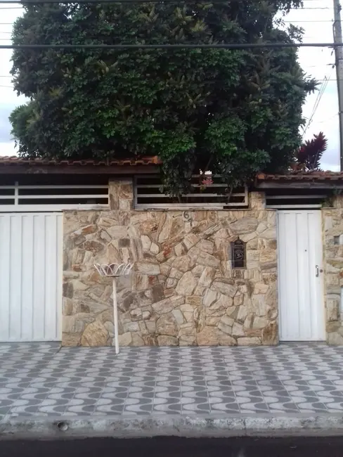 Foto 1 de Casa com 5 quartos à venda, 162m2 em Residencial Pasin, Pindamonhangaba - SP