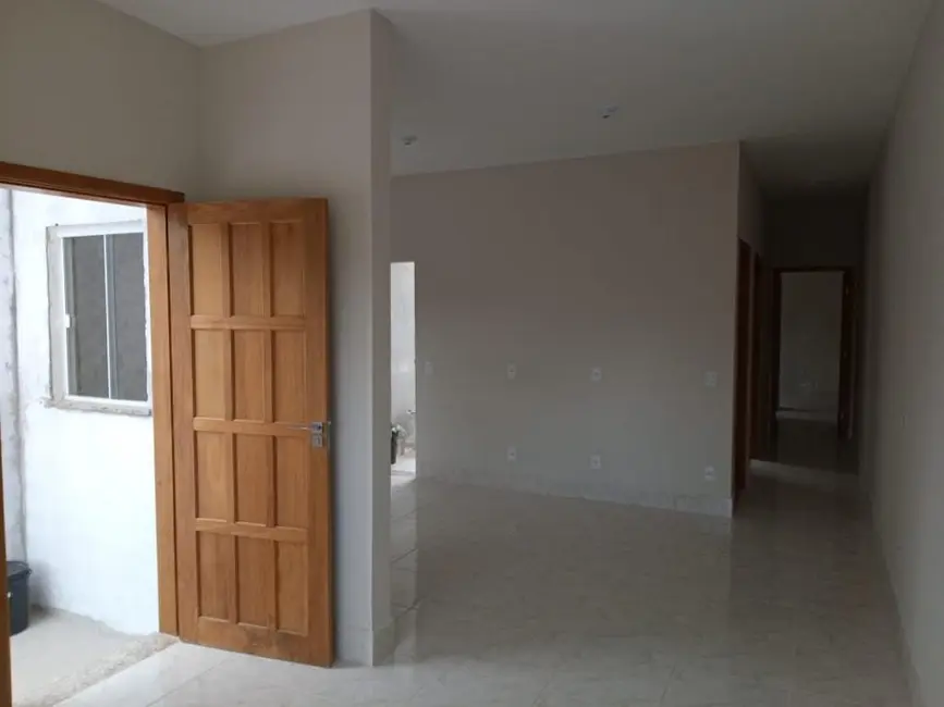 Foto 1 de Casa com 2 quartos à venda, 62m2 em Residencial Estoril, Taubate - SP