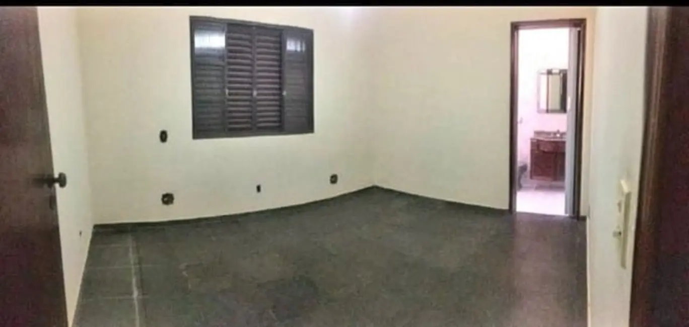 Foto 4 de Casa com 3 quartos à venda, 197m2 em Jardim Independência, Taubate - SP