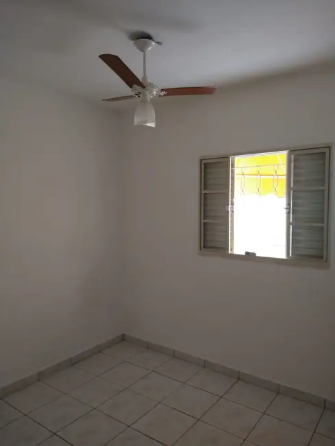Foto 4 de Casa com 3 quartos à venda, 160m2 em Parque Jaraguá, Taubate - SP