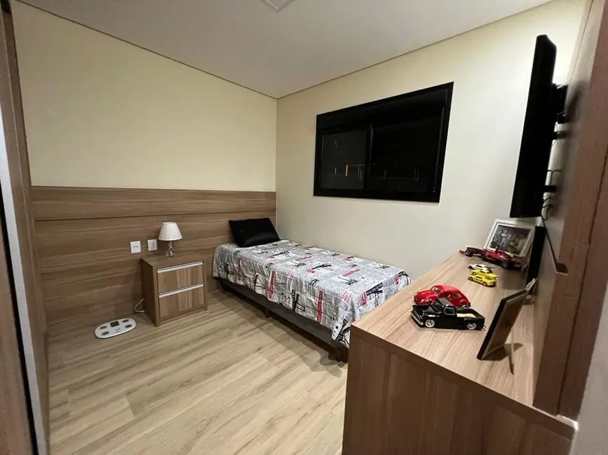 Foto 3 de Casa de Condomínio com 4 quartos à venda, 223m2 em Parque Residencial Maria Elmira, Cacapava - SP