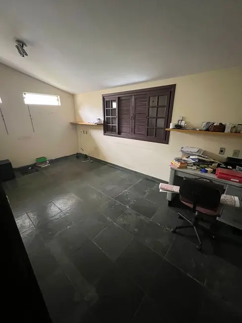 Foto 3 de Casa com 5 quartos à venda, 265m2 em Jardim das Nações, Taubate - SP