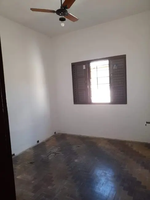Foto 2 de Casa com 3 quartos à venda, 205m2 em Vila Rica, Pindamonhangaba - SP