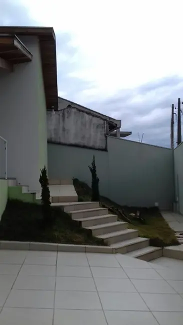 Foto 1 de Casa com 3 quartos à venda, 380m2 em Portal das Colinas, Guaratingueta - SP