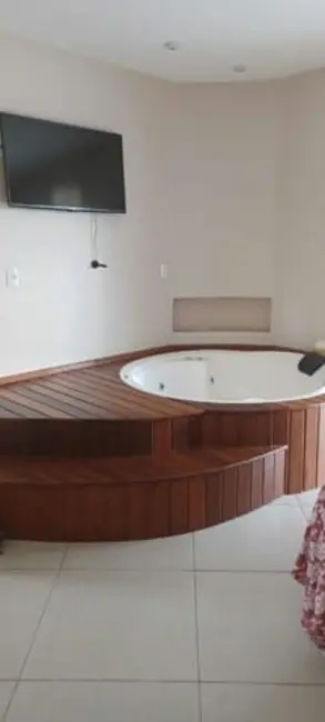 Foto 8 de Sobrado com 5 quartos à venda, 267m2 em Tremembe - SP