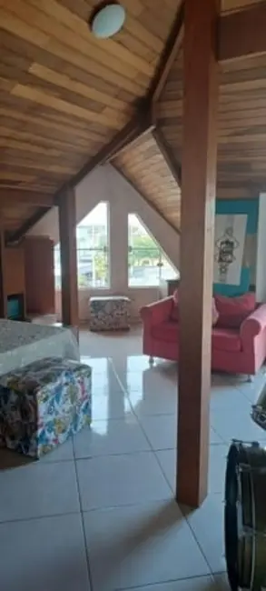 Foto 6 de Sobrado com 5 quartos à venda, 267m2 em Tremembe - SP