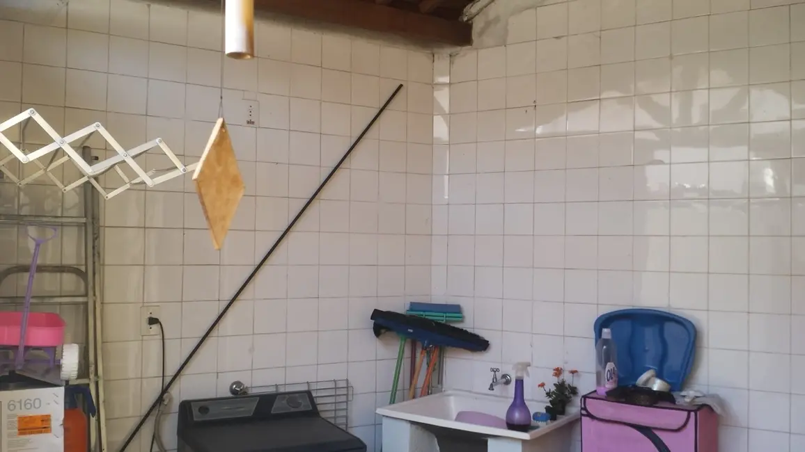 Foto 7 de Sobrado com 2 quartos à venda, 140m2 em Jardim Rosely, Pindamonhangaba - SP