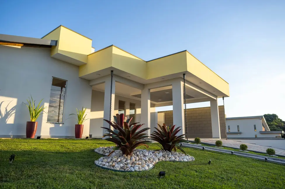 Casa de Condomínio com 2 quartos à venda, 228m2 em Mombaça, Pindamonhangaba - SP - imagem 3 Foto 3 de Casa de Condomínio com 2 quartos à venda, 228m2 em Mombaça, Pindamonhangaba - SP