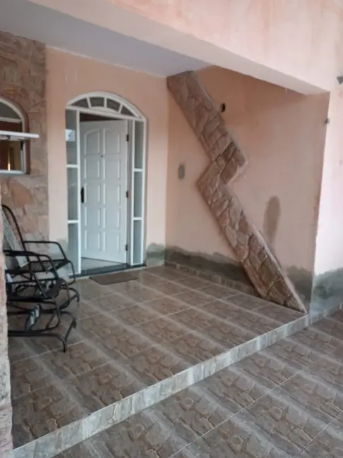 Foto 2 de Casa com 2 quartos à venda, 150m2 em Maria Áurea, Pindamonhangaba - SP