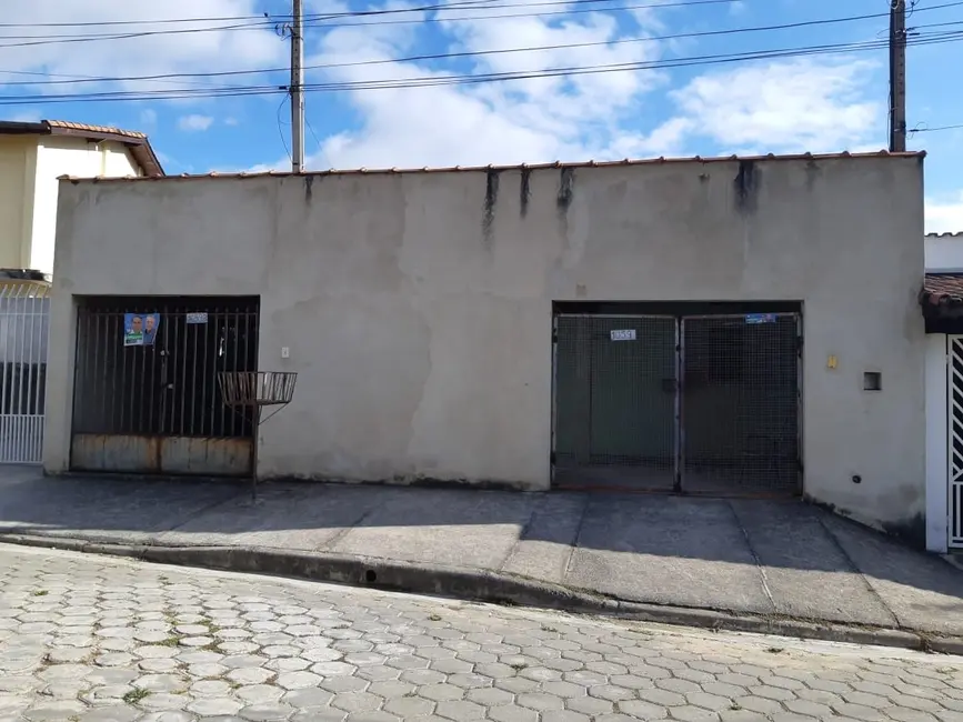 Casa à venda, 300m2 em Aparecida - SP - imagem 1 Foto 1 de Casa à venda, 300m2 em Aparecida - SP