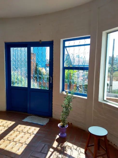 Foto 2 de Casa com 3 quartos à venda, 94m2 em Cunha - SP