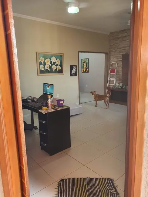 Foto 2 de Casa com 2 quartos à venda, 89m2 em Pindamonhangaba - SP