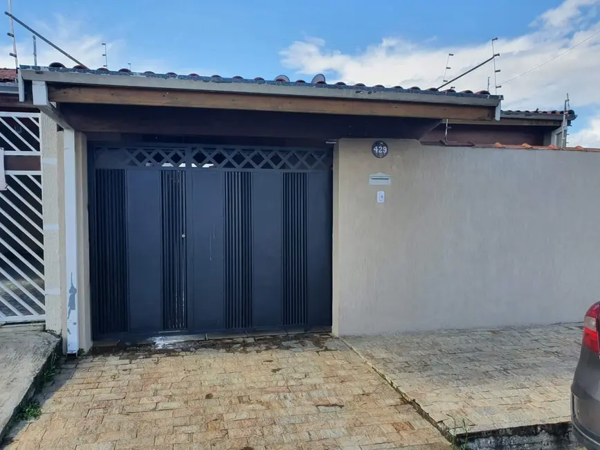 Foto 1 de Casa com 2 quartos à venda, 89m2 em Pindamonhangaba - SP