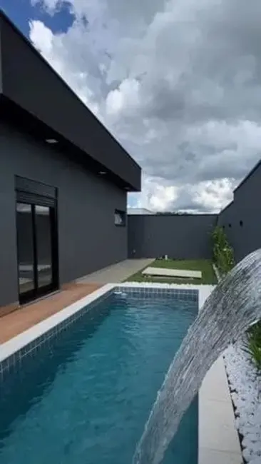 Foto 1 de Casa de Condomínio com 3 quartos à venda, 261m2 em Bairro do Grama, Cacapava - SP