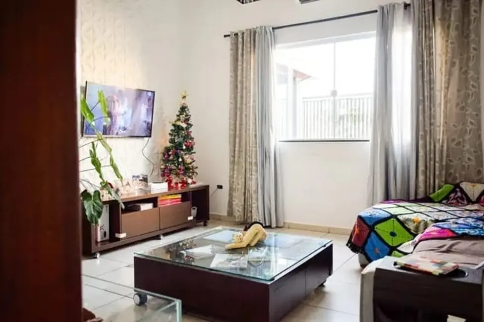 Foto 3 de Casa com 3 quartos à venda, 200m2 em Jardim Oásis, Taubate - SP